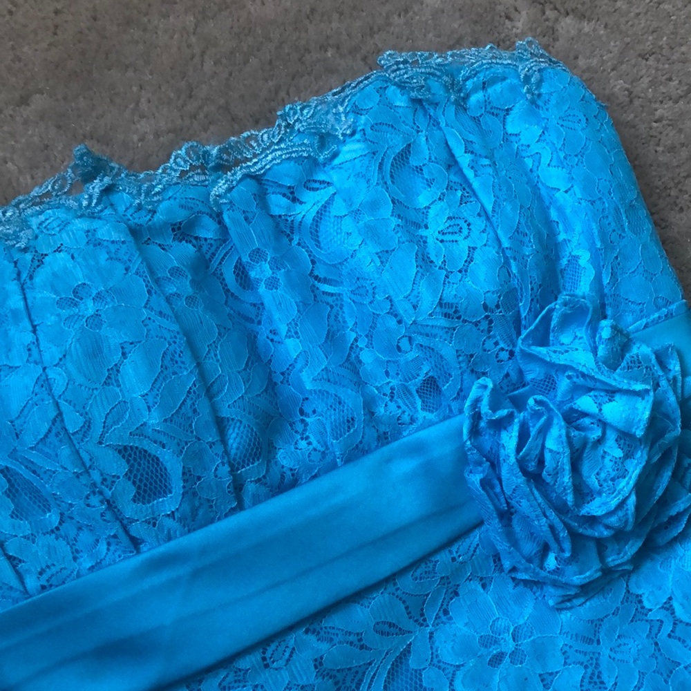 JJ’s House mini lace cocktail dress in pool blue - Picture 12 of 17